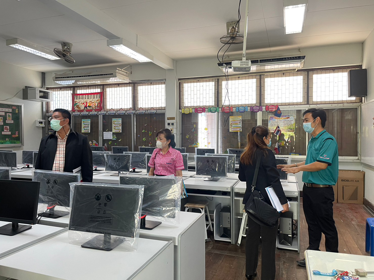 LINE_ALBUM_22366_230323_10